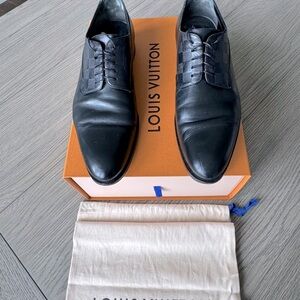 Louis Vuitton 📸 Black Leather Damier Style  Oxfords